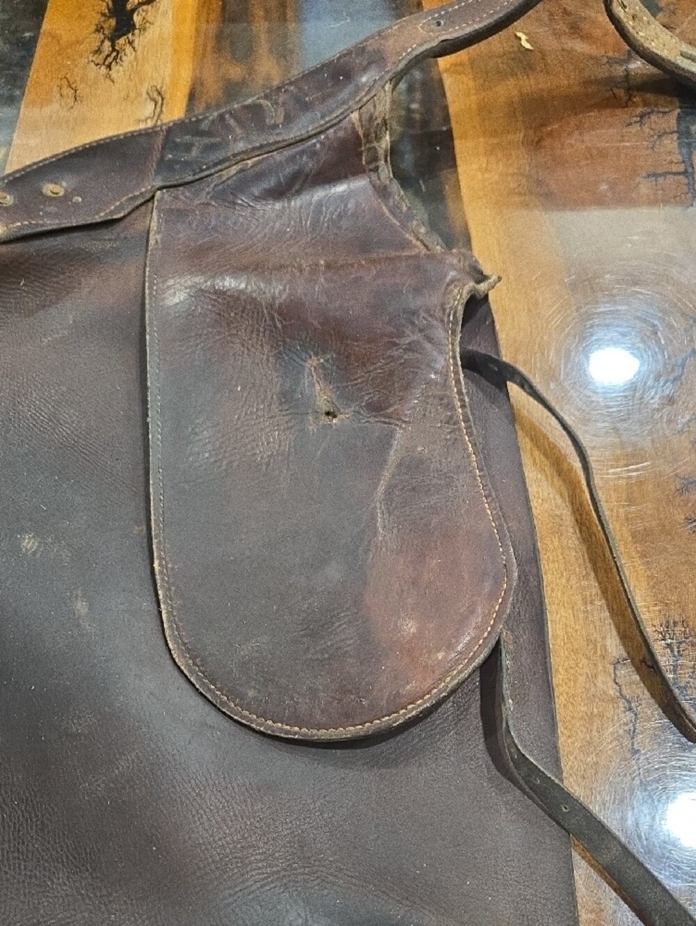 Brown Leather Work Chapps In Good Condition. - Picture 4 of 9